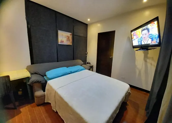 Adorable - Hot Tub Guest house