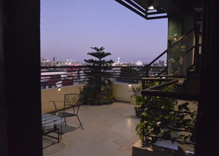 Adorable - Hot Tub Guest house Manila
